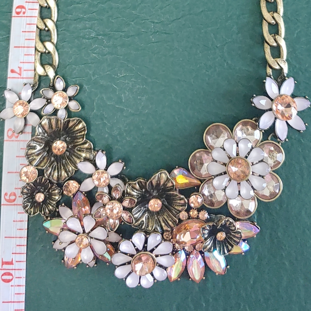 Beautiful Joan Rivers Floral Statement Costume Necklace.
